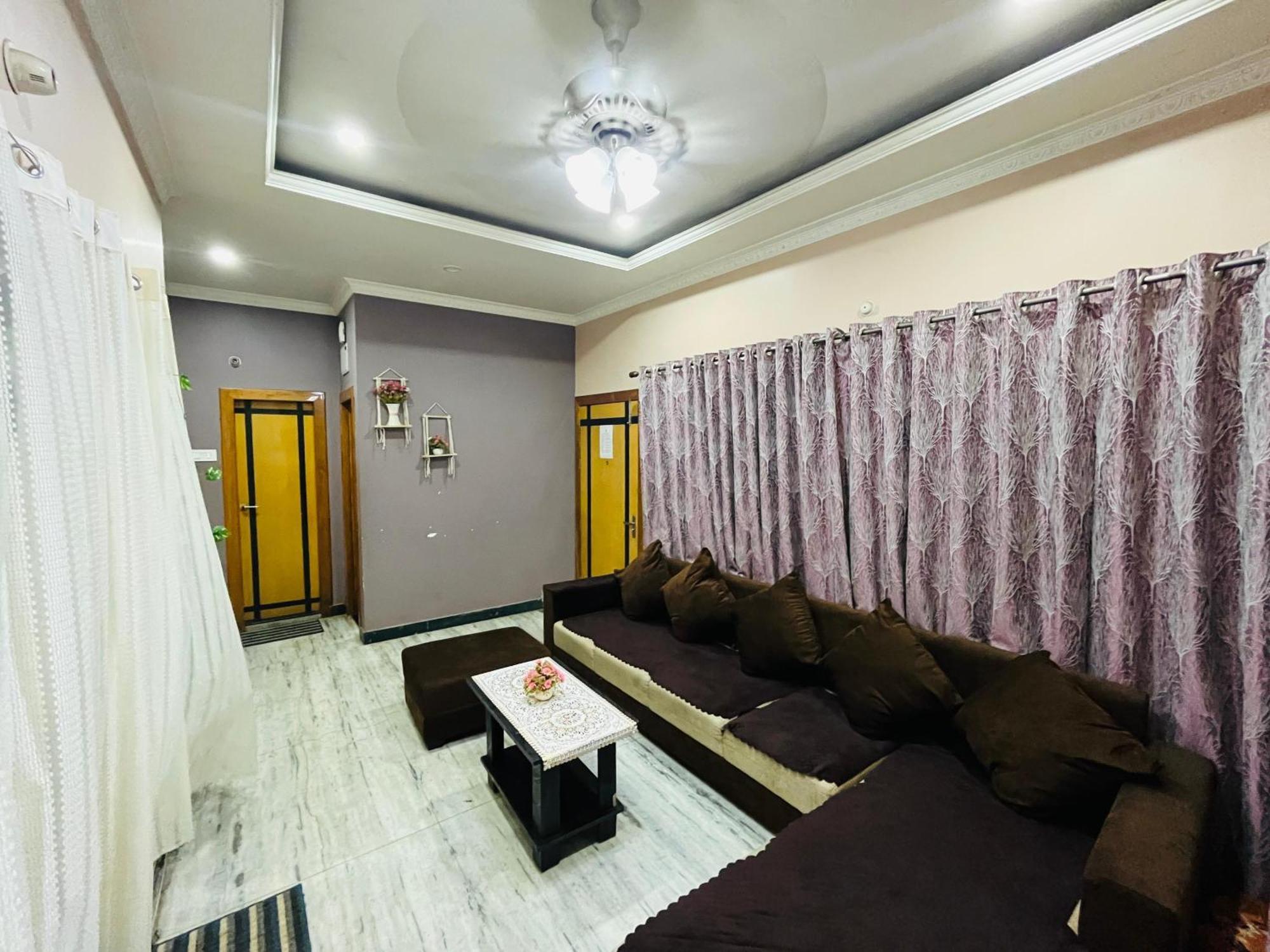 The Q3 Inn Guwahati Eksteriør bilde