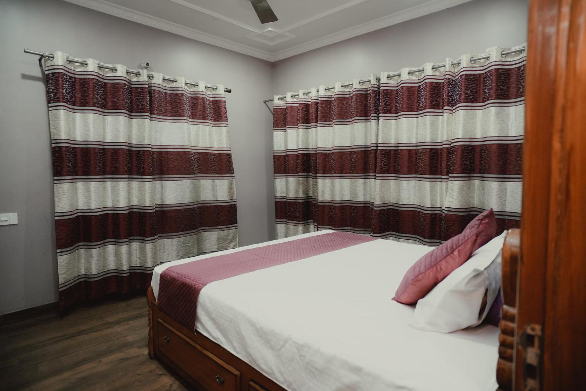 The Q3 Inn Guwahati Eksteriør bilde
