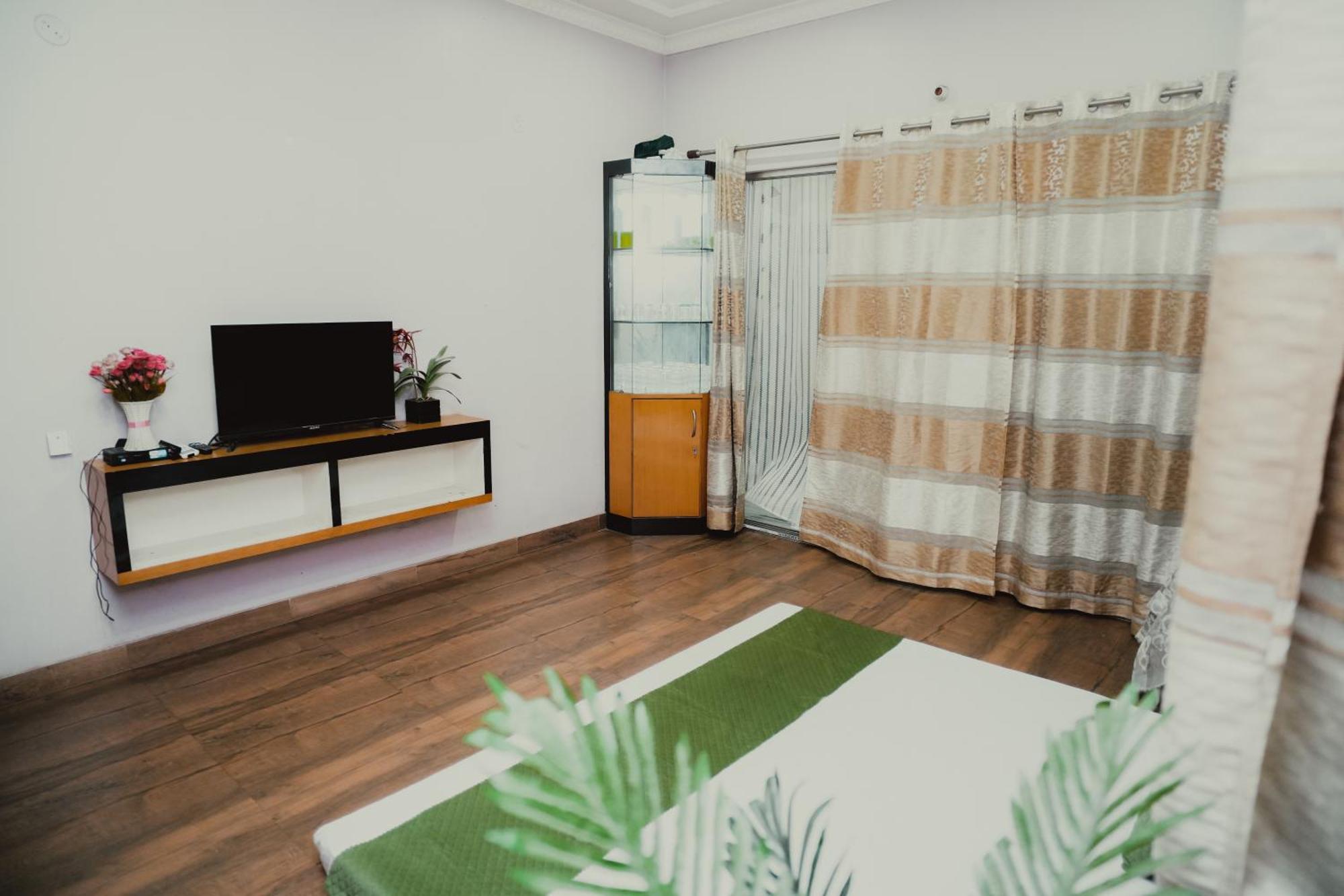 The Q3 Inn Guwahati Eksteriør bilde
