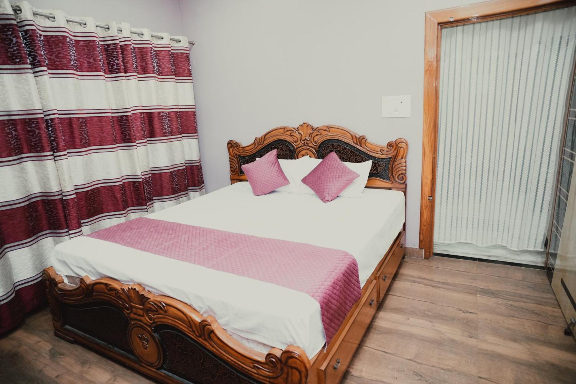 The Q3 Inn Guwahati Eksteriør bilde